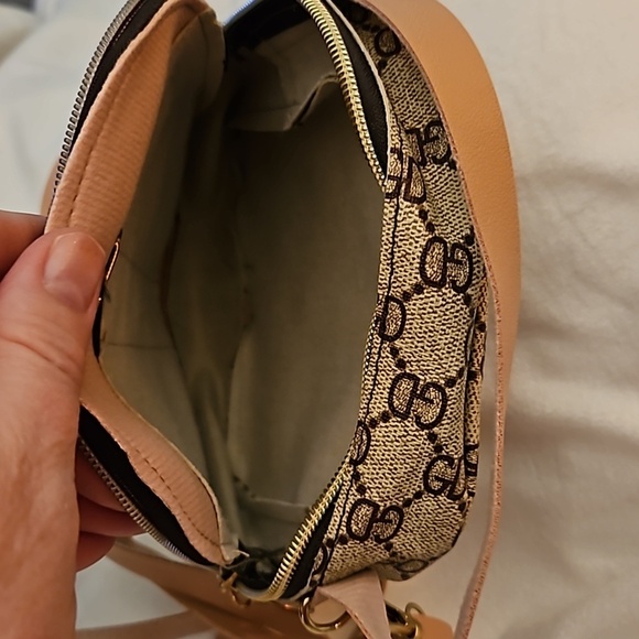 5/$25 GD Monogram Striped Crossbody Mini Bag - Picture 6 of 6